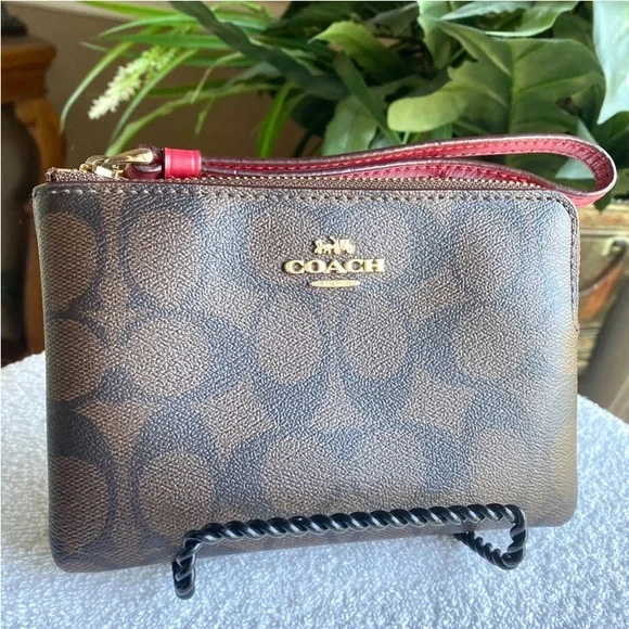 Coach  Signature Canvas Corner Zip Wristlet Brown Red red lining in EUC - Picture 8 of 9